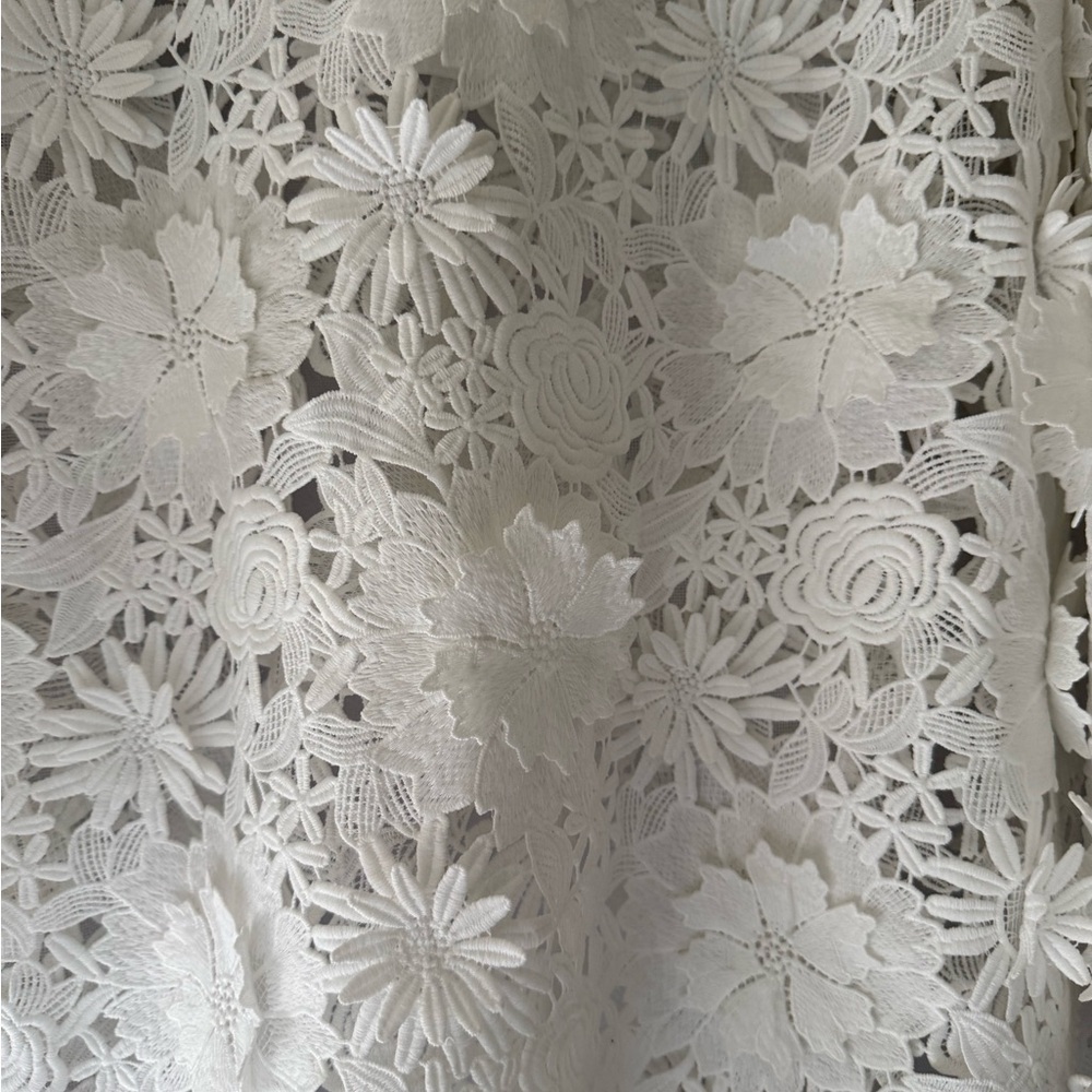 White 3D Lace Signiture Mini Caftan - Picture 7 of 7